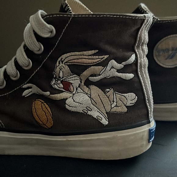 PRO Keds Canvas High Tops Bugs Bunny Blue Heel Tag Mens 9 1/2 Looney Tunes 1993 - Picture 12 of 14